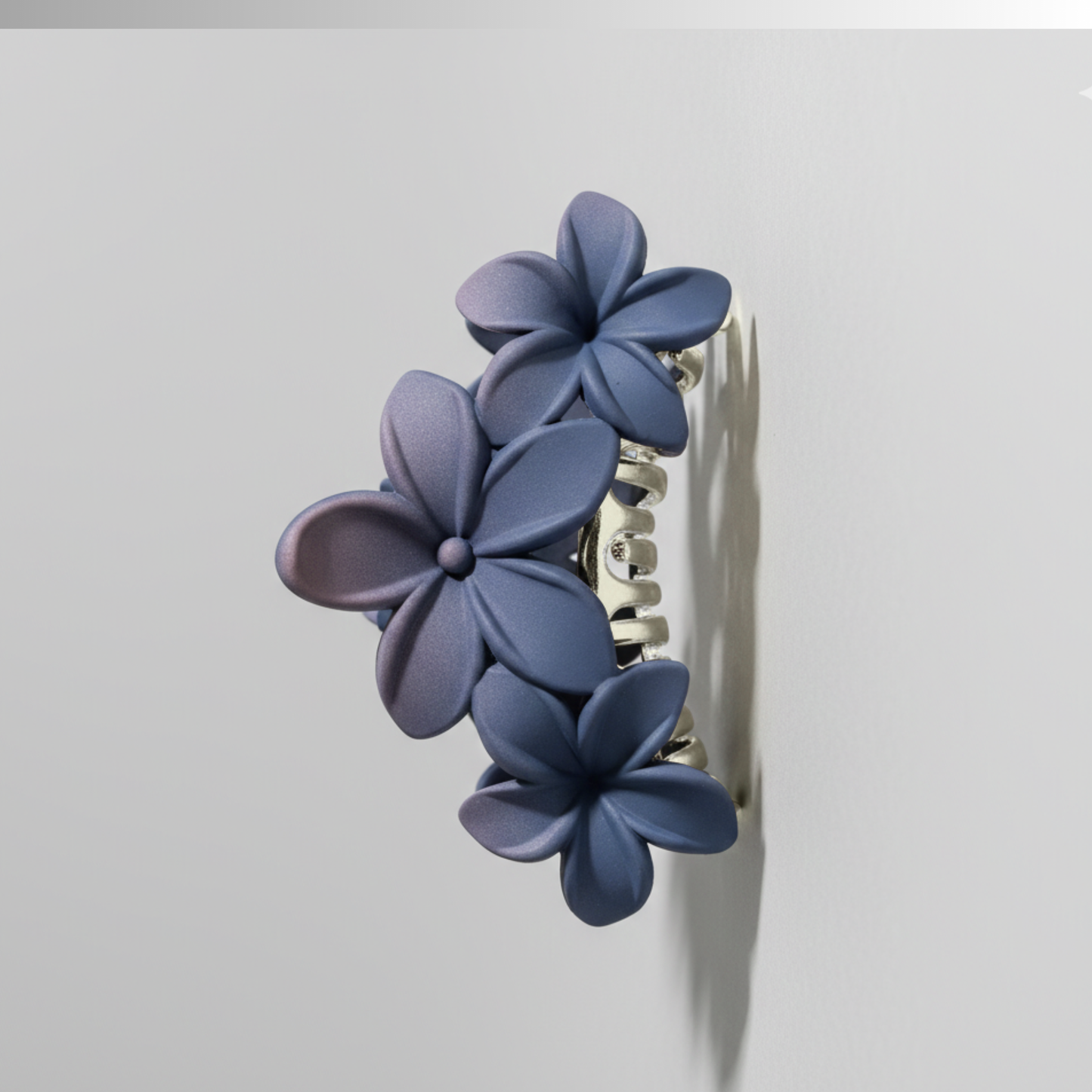 Slate Flower Clutcher